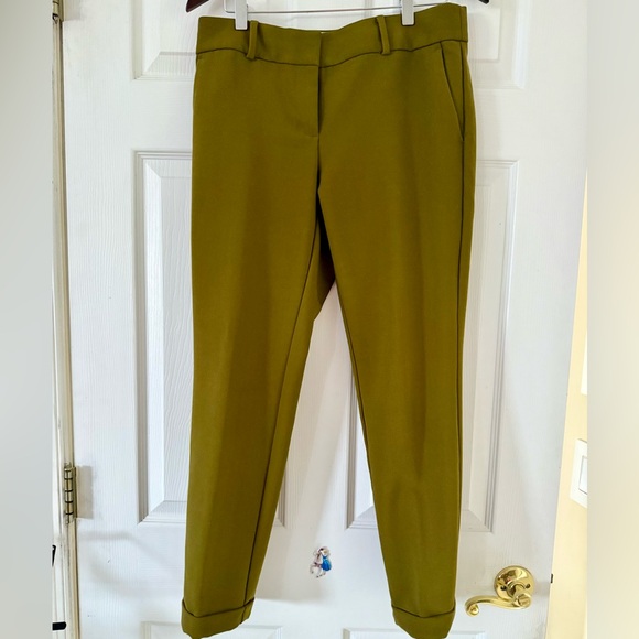 LOFT Pants - Loft green cropped slim leg pants size 4 women